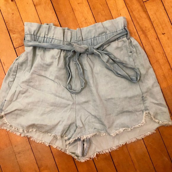 Express Pants - Extreme High Rise Shorts | Size M